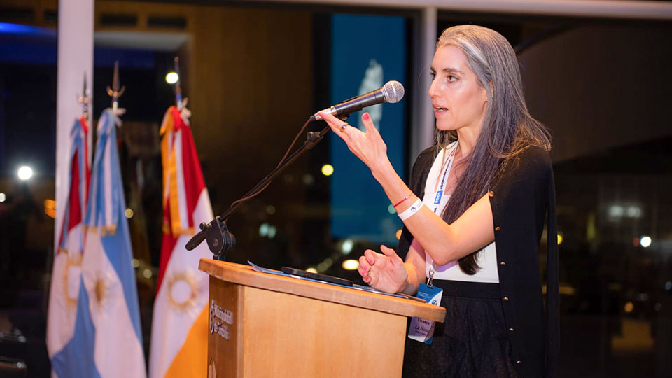 imagen de los disertantes y conferencias